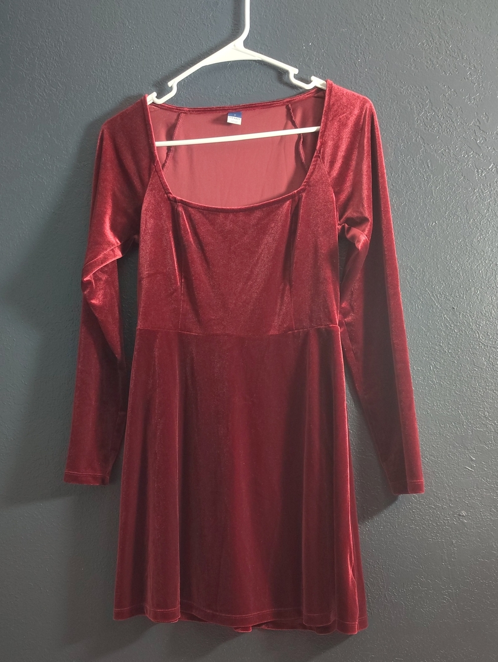 Old Navy Burgundy Velvet Long-Sleeve Scoop Neck Dress Small